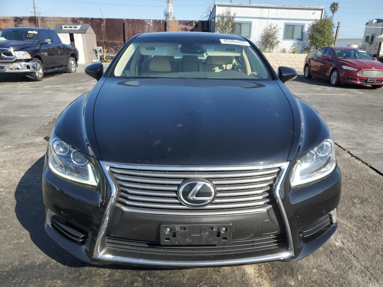 2015 Lexus LS VIN JTHBL5EF6F5135777 Copart auction photo, side / rear end damage thumbnail 5
