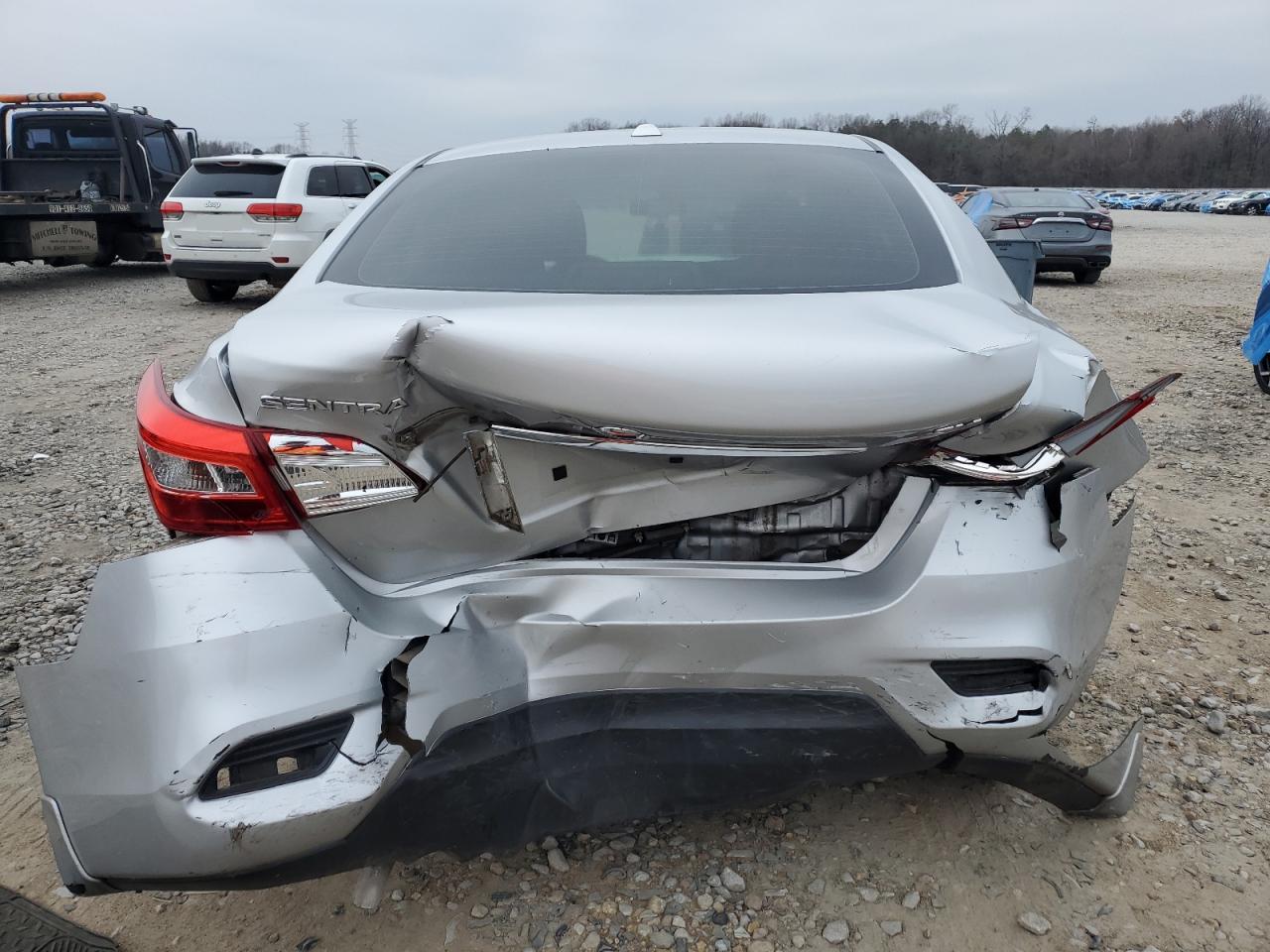 2018 Nissan Sentra VIN 3N1AB7AP0JL638582 Copart auction photo, rear end / front end damage thumbnail 6