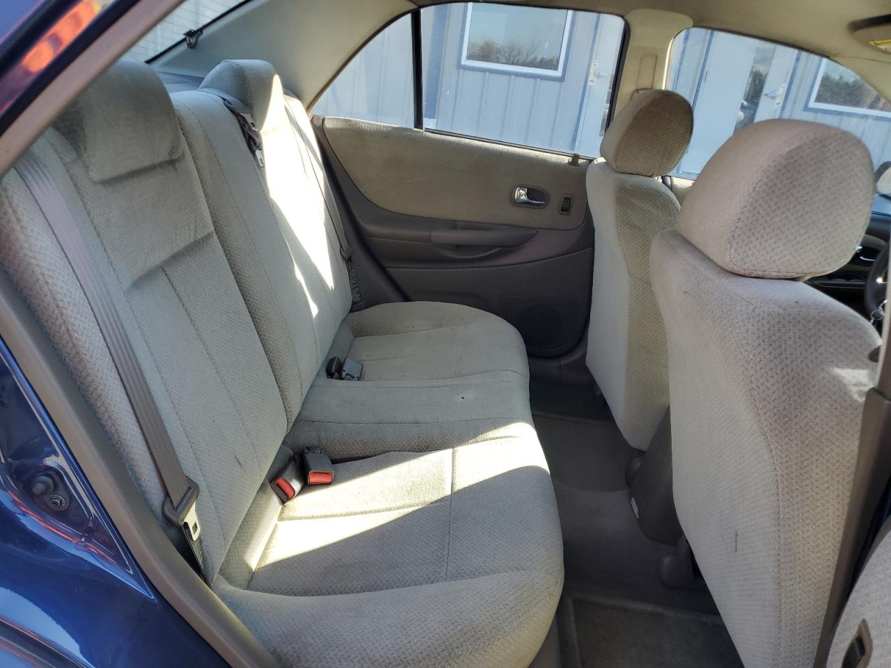 2000 Mazda Protege VIN JM1BJ2222Y0303549 Copart auction photo, front end / minor dent/scratches damage thumbnail 11