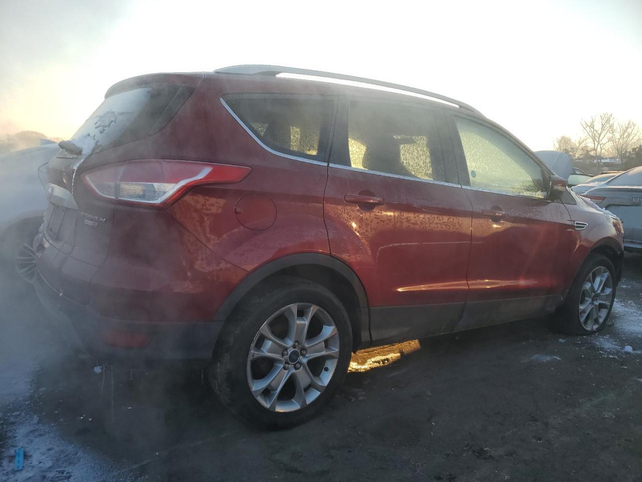 2015 Ford Escape VIN 1FMCU9J99FUC06563 Copart auction photo, front end / undercarriage damage thumbnail 3