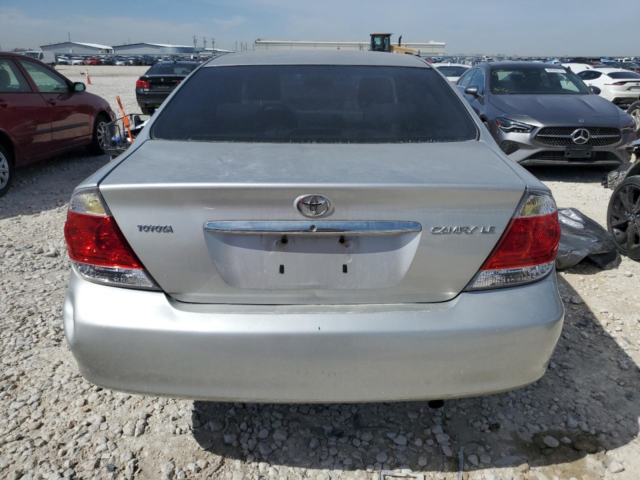 2005 Toyota Camry VIN 4T1BE32KX5U617878 Copart auction photo, side / front end damage thumbnail 6