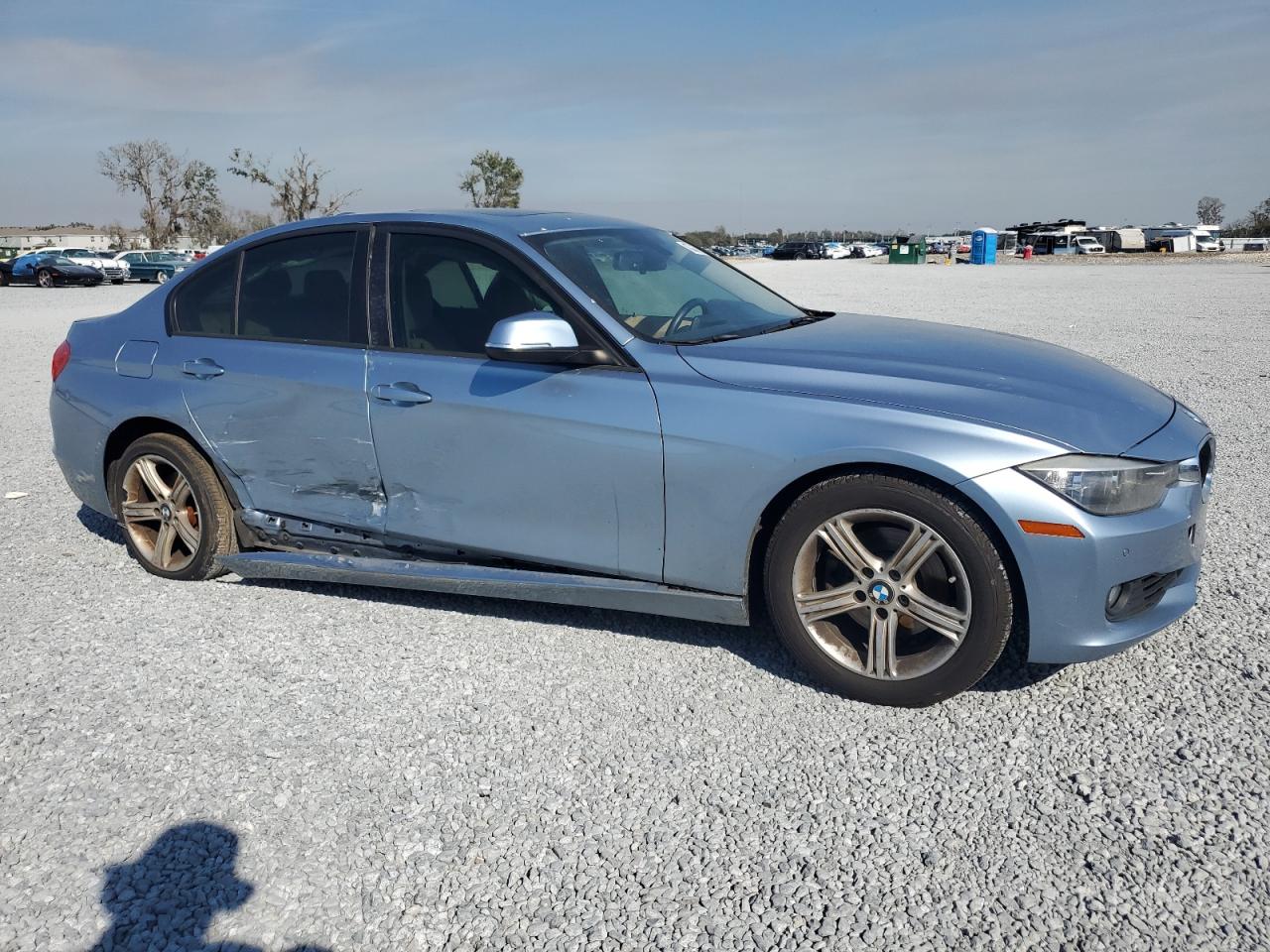2014 BMW 3er VIN WBA3A5C58EF604797 Copart auction photo, side / rear end damage thumbnail 4