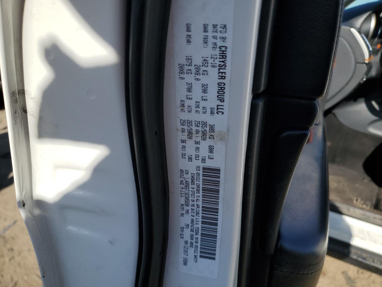 2011 Jeep Grand Cherokee VIN 1J4RR6GT1BC605690 Copart auction photo, front end / mechanical damage thumbnail 13