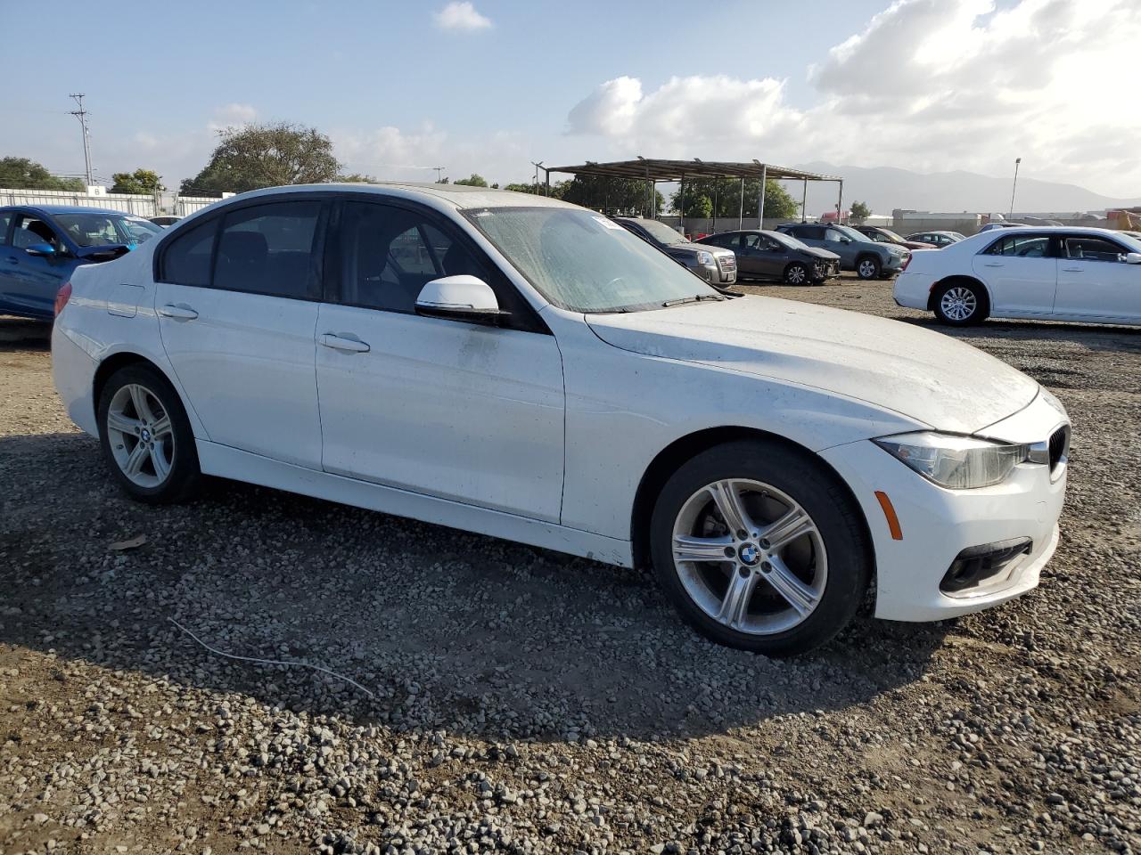 2016 BMW 3er VIN WBA8E1G53GNU10149 Copart auction photo, minor dent/scratches damage thumbnail 4