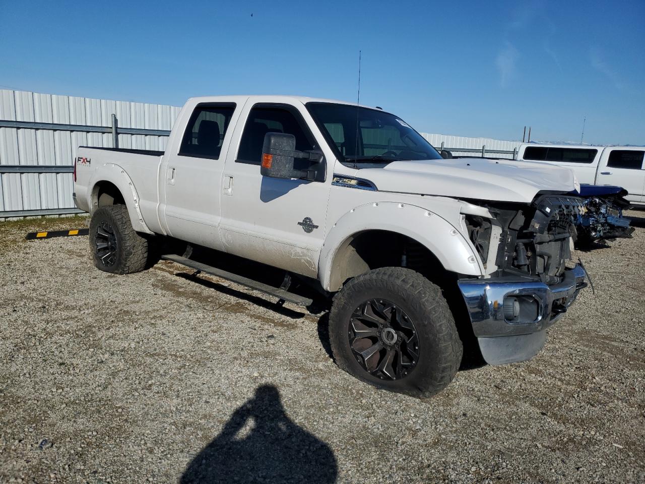 2011 Ford F250 VIN 1FT7W2BT1BEB88792 Copart auction photo, front end / side damage thumbnail 4