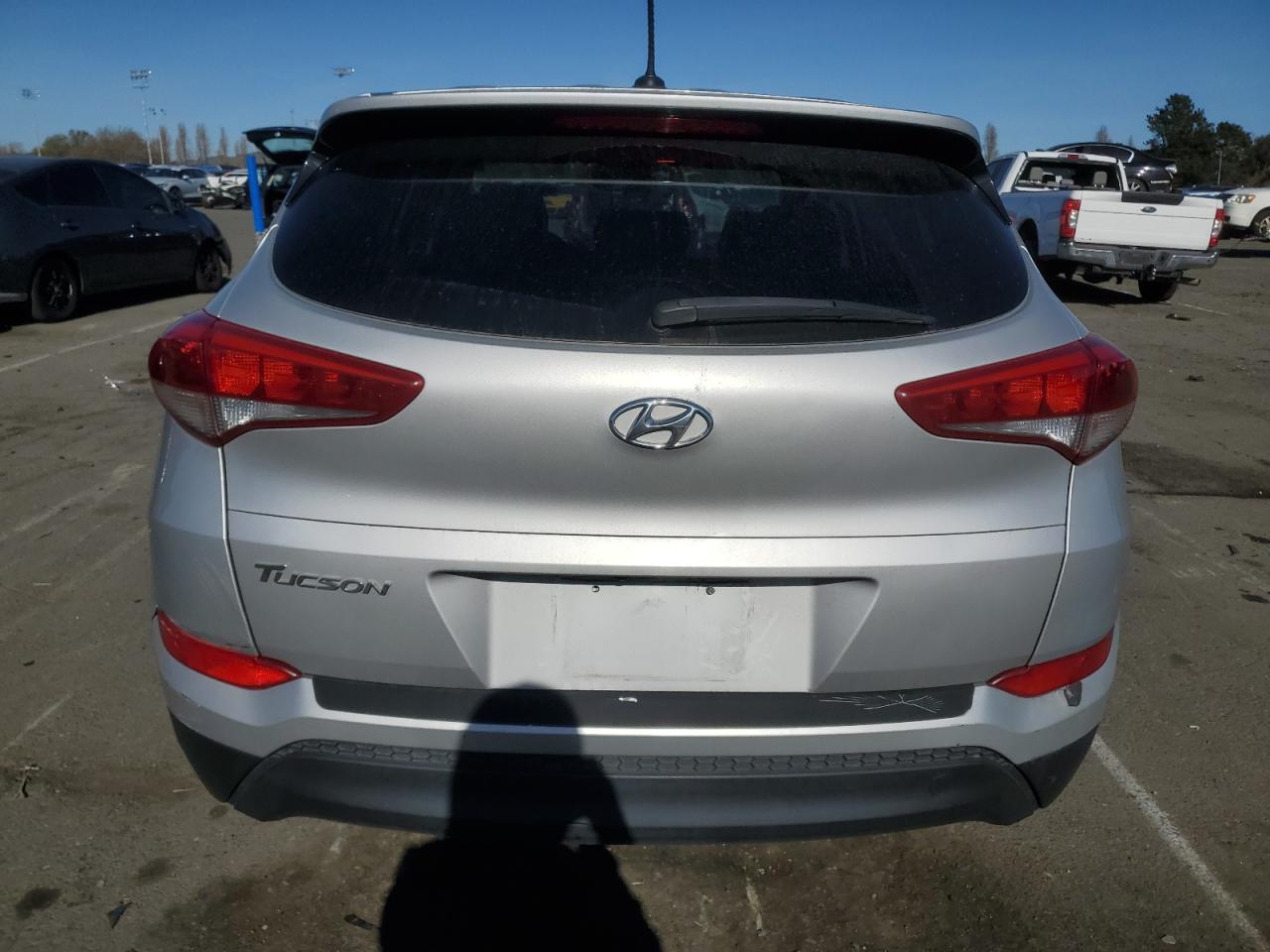 2016 Hyundai Tucson VIN KM8J23A47GU113721 Copart auction photo, minor dent/scratches damage thumbnail 6