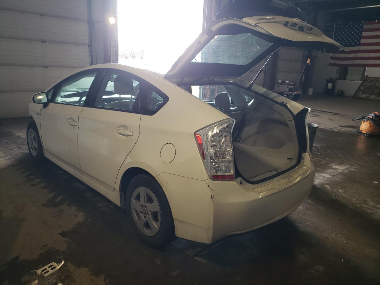 2010 Toyota Prius VIN JTDKN3DU5A0027205 Copart auction photo, front end / minor dent/scratches damage thumbnail 2