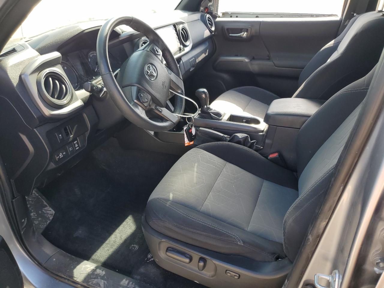2021 Toyota Tacoma VIN 5TFCZ5AN6MX258093 Copart auction photo, side / rear end damage thumbnail 7