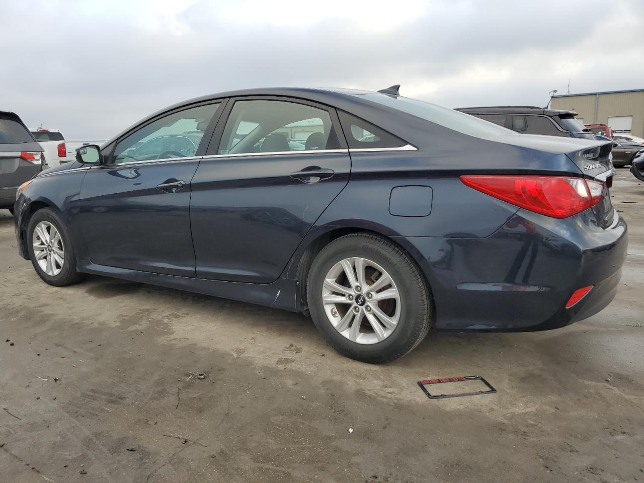 2014 Hyundai Sonata VIN 5NPEB4ACXEH844105 Copart auction photo, front end / hail damage thumbnail 2