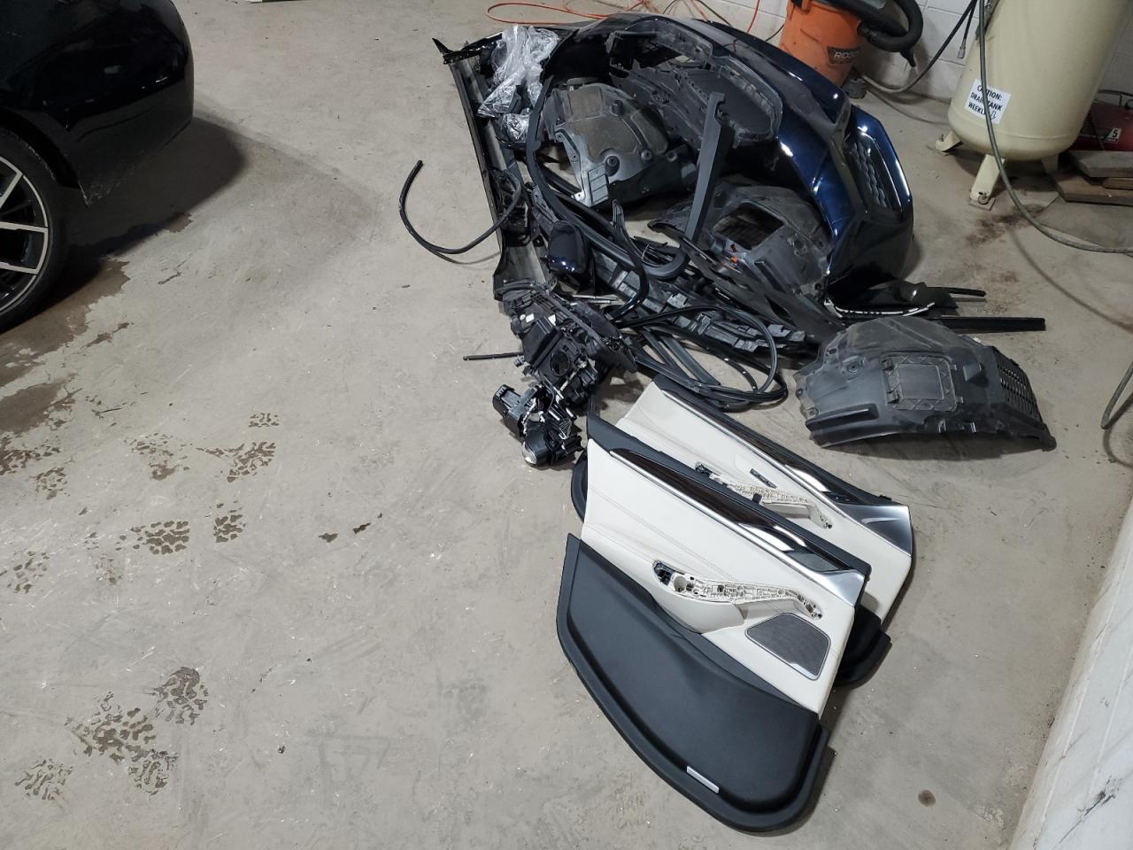 2021 BMW 5er VIN WBA73BJ00MWX13965 Copart auction photo, front end / side damage thumbnail 12