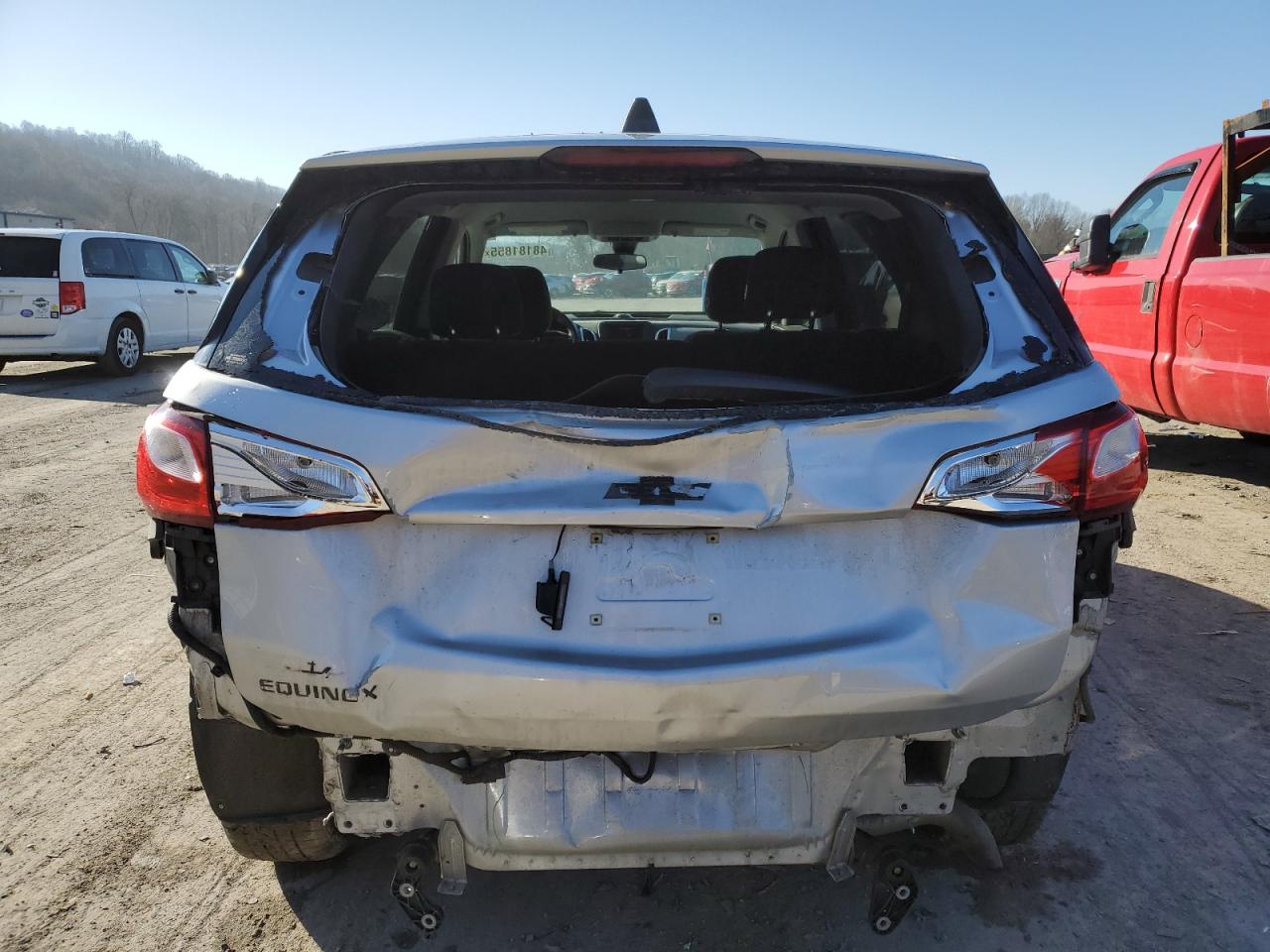 2020 Chevrolet Equinox VIN 3GNAXHEV4LS515221 Copart auction photo, rear end / front end damage thumbnail 6