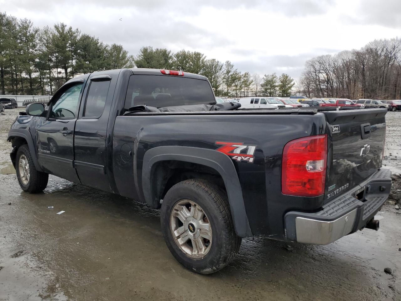 2011 Chevrolet Silverado VIN 1GCRKSE33BZ146889 Copart auction photo, front end / side damage thumbnail 2