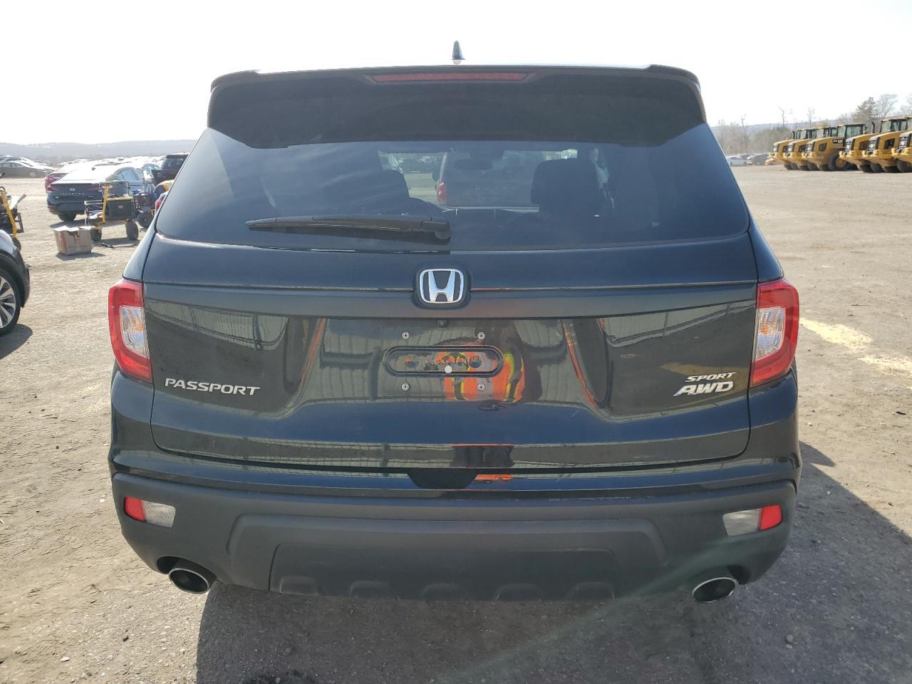 2020 Honda Passport VIN 5FNYF8H26LB016568 Copart auction photo, front end / side damage thumbnail 6