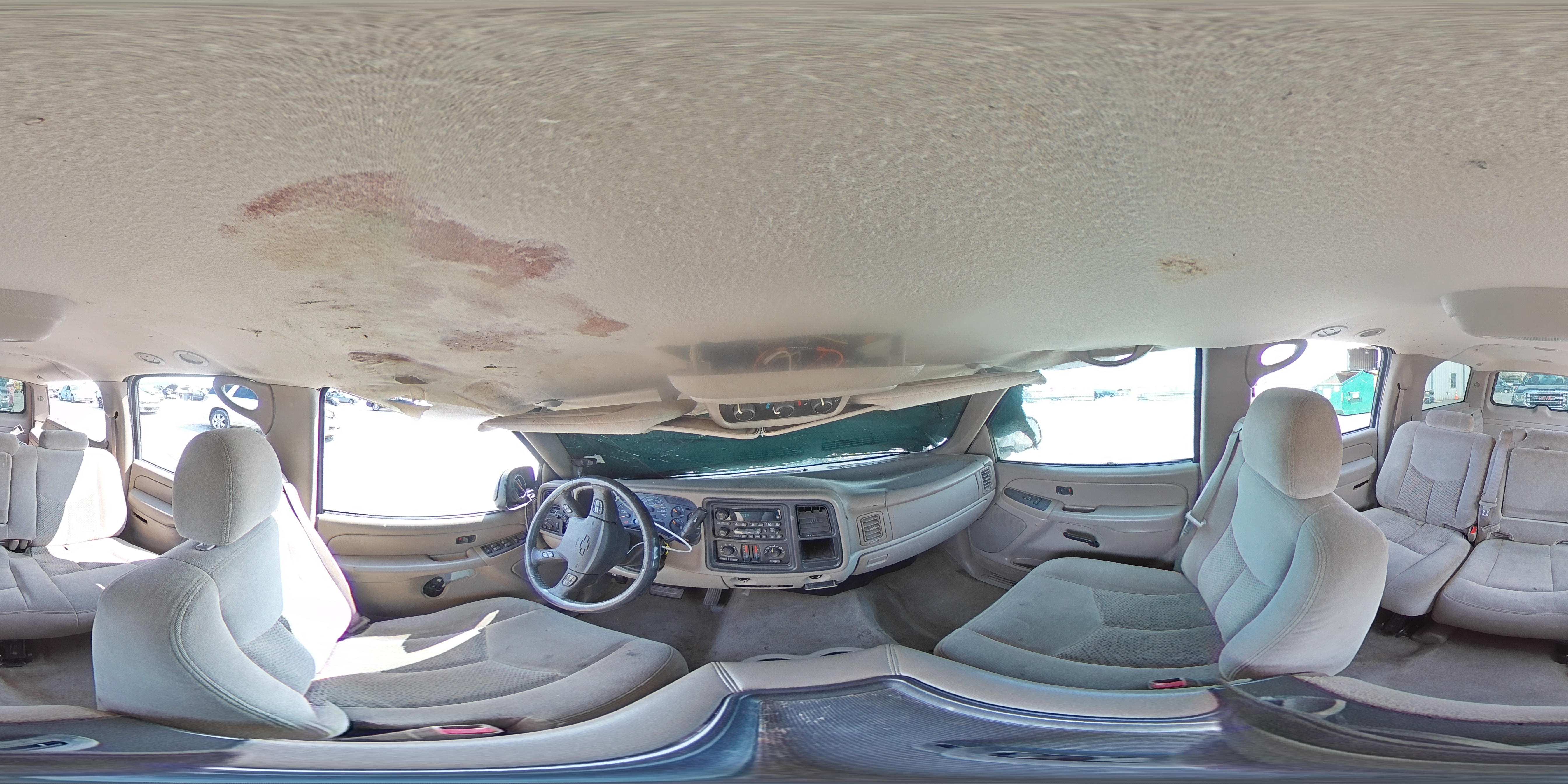 2005 Chevrolet Suburban VIN 1GNEC16Z65J131712 Copart auction photo, all over damage thumbnail 14