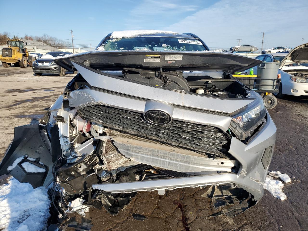 2019 Toyota RAV 4 VIN 2T3G1RFV6KC026217 Copart auction photo, front end / side damage thumbnail 5