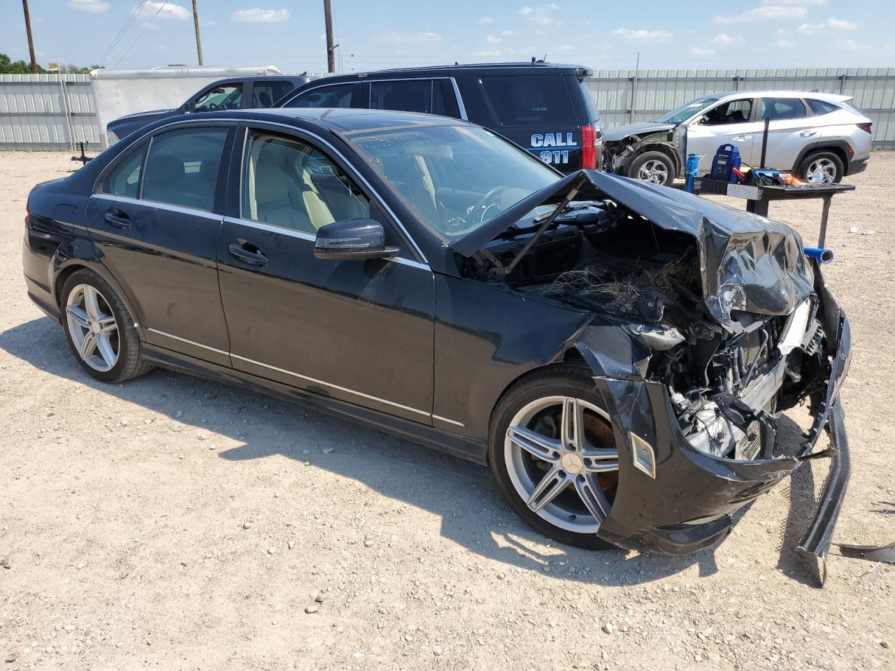 2011 Mercedes-Benz C-klasse VIN WDDGF8BB1BR151959 Copart auction photo, front end damage thumbnail 4