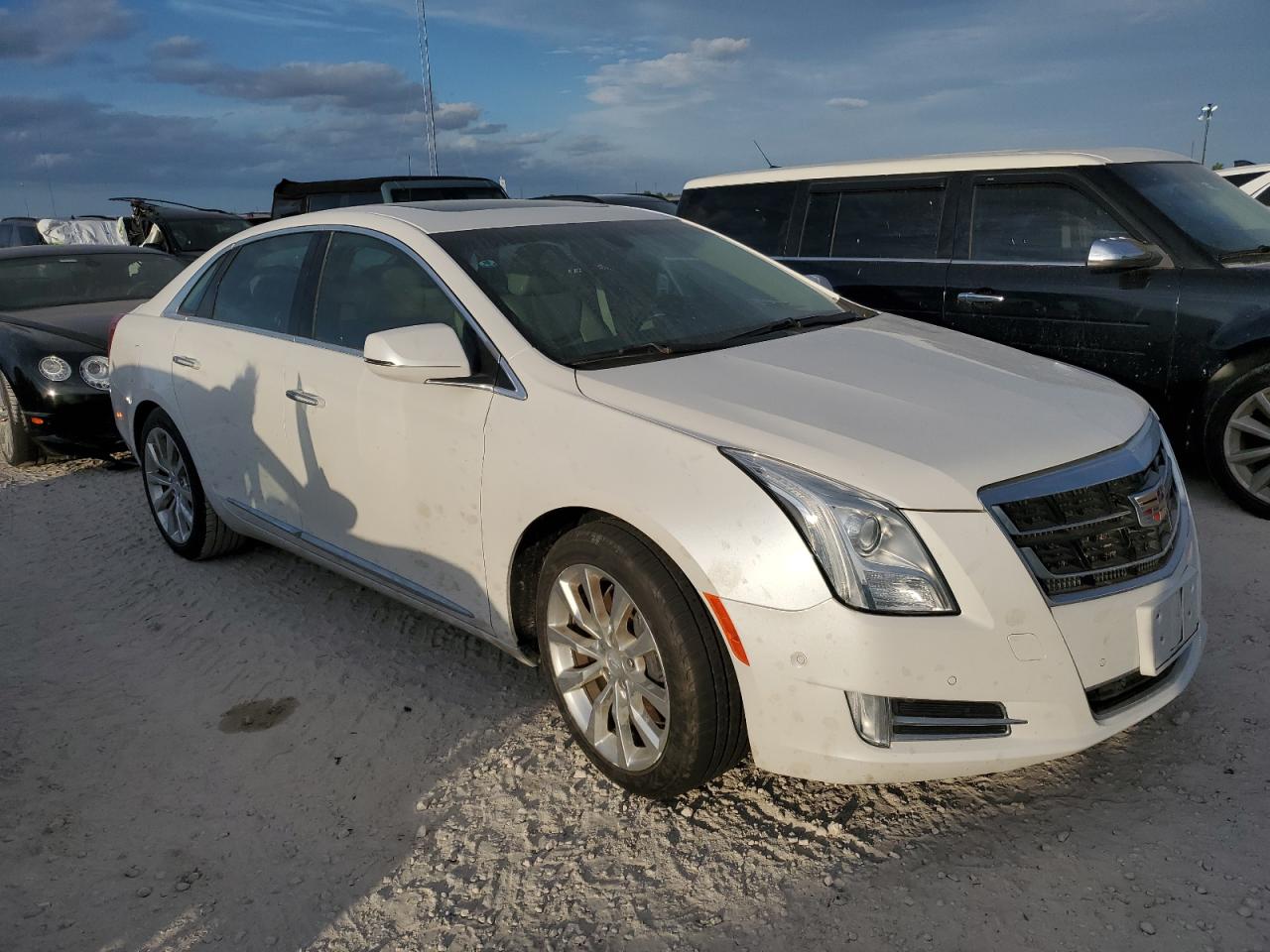 2016 Cadillac XTS VIN 2G61M5S32G9135741 Copart auction photo, water/flood damage thumbnail 4