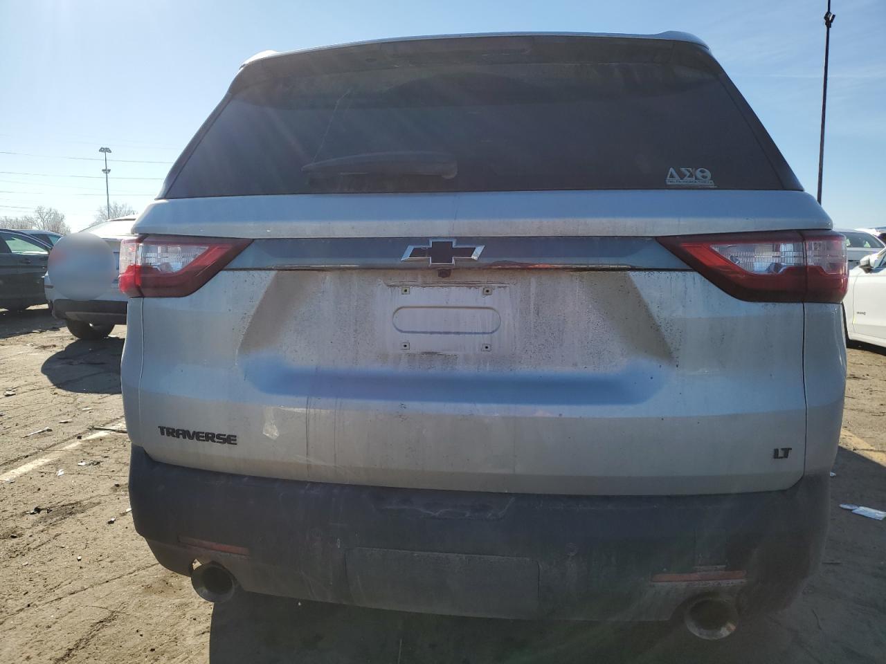 2019 Chevrolet Traverse VIN 1GNERHKW1KJ306401 Copart auction photo, front end / rear end damage thumbnail 6