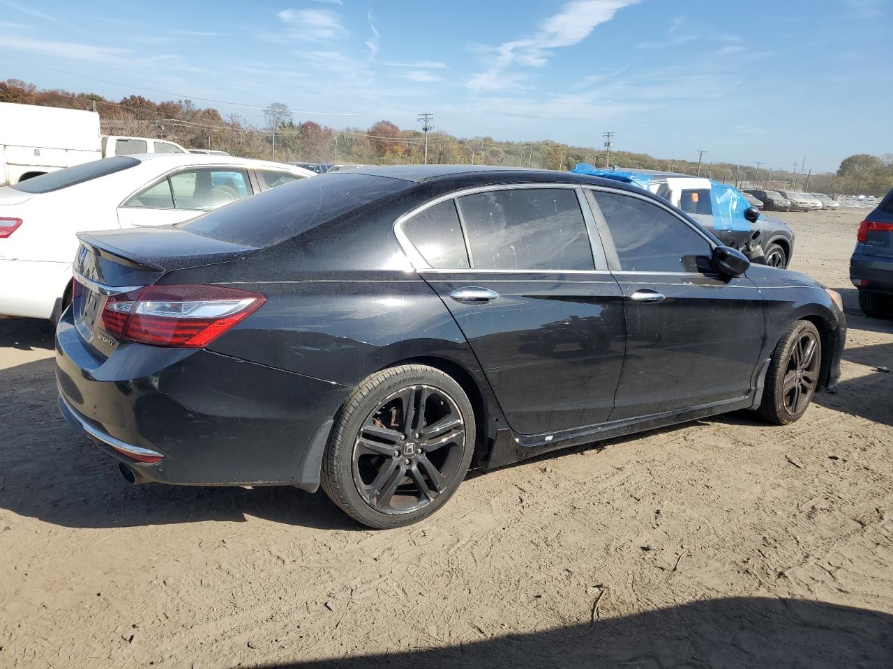 2017 Honda Accord VIN 1HGCR2F53HA176209 Copart auction photo, front end / minor dent/scratches damage thumbnail 3