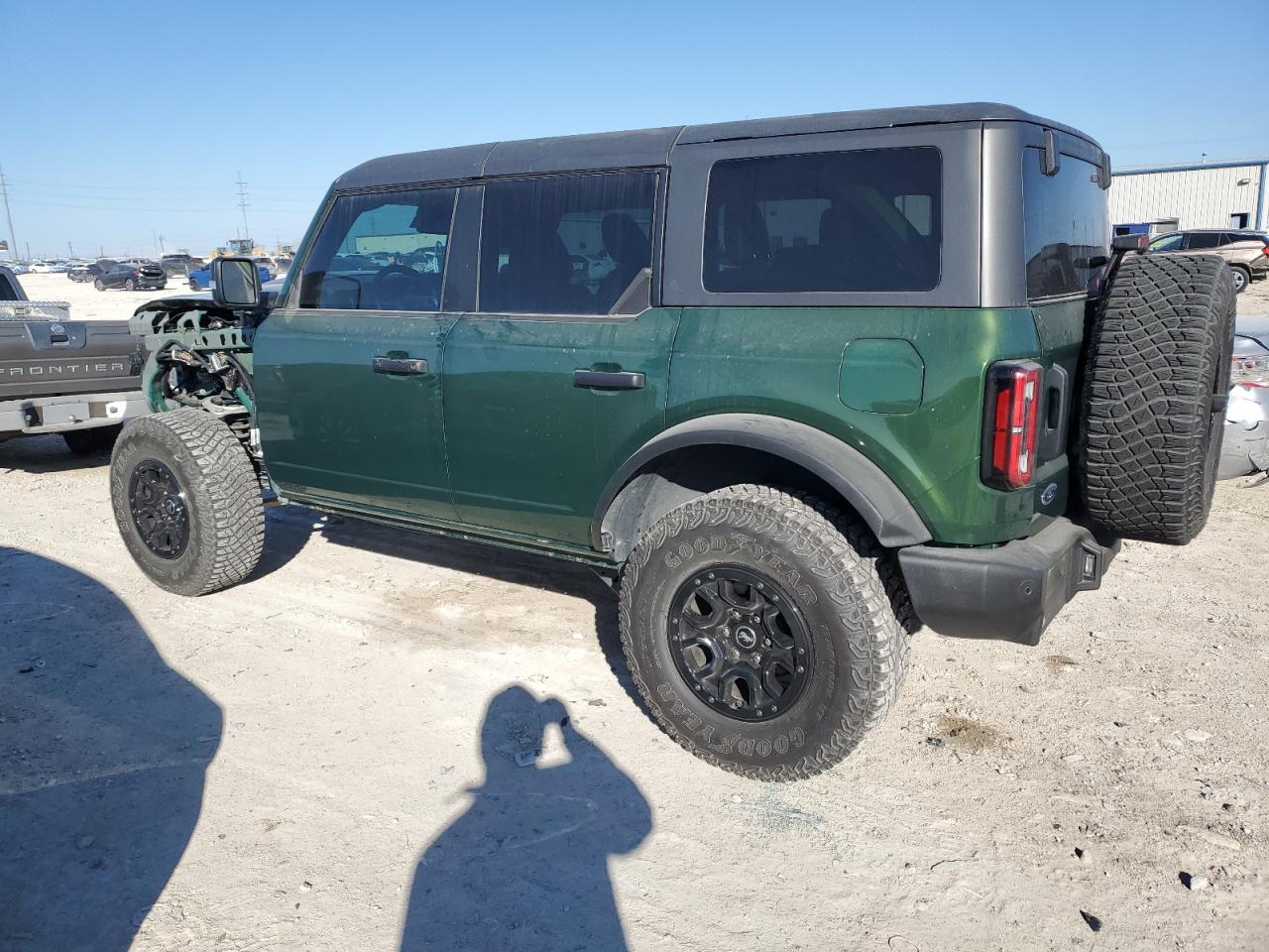 2023 Ford Bronco VIN 1FMEE5DP5PLA96000 Copart auction photo, front end / minor dent/scratches damage thumbnail 2