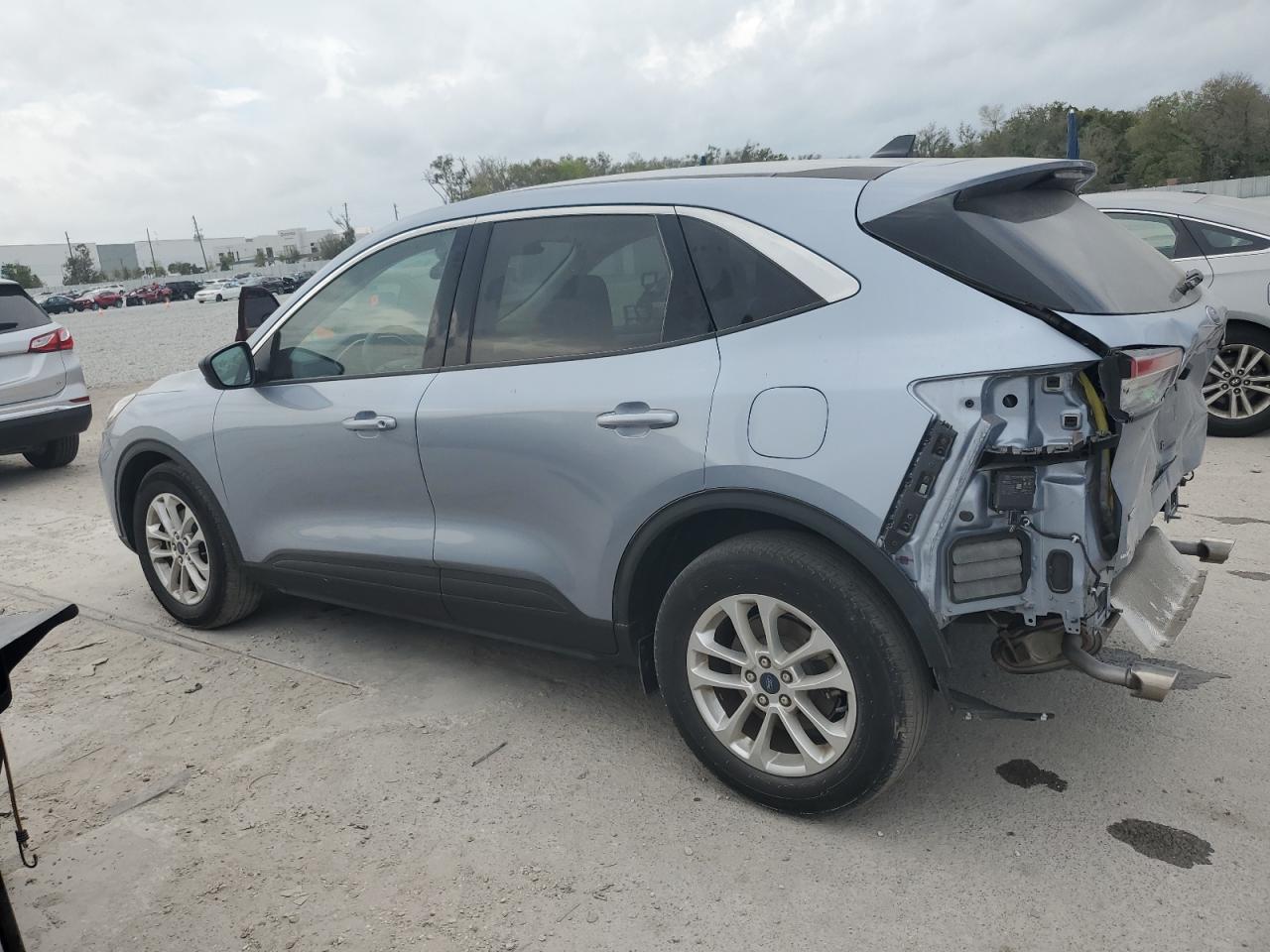 2022 Ford Escape VIN 1FMCU0G64NUB13845 Copart auction photo, rear end damage thumbnail 2