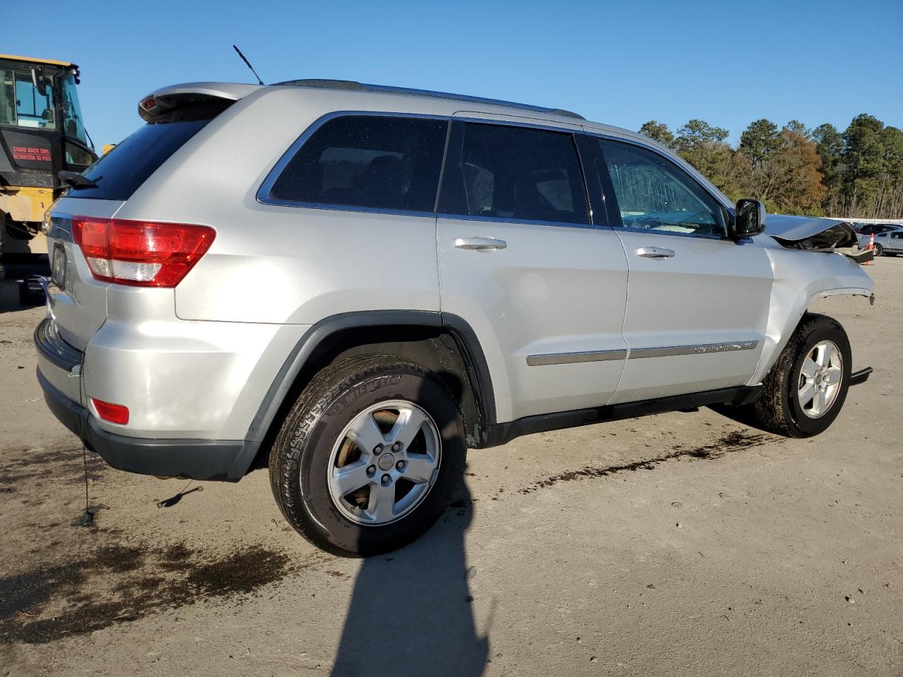 2013 Jeep Grand Cherokee VIN 1C4RJFAG2DC640802 Copart auction photo, front end damage thumbnail 3