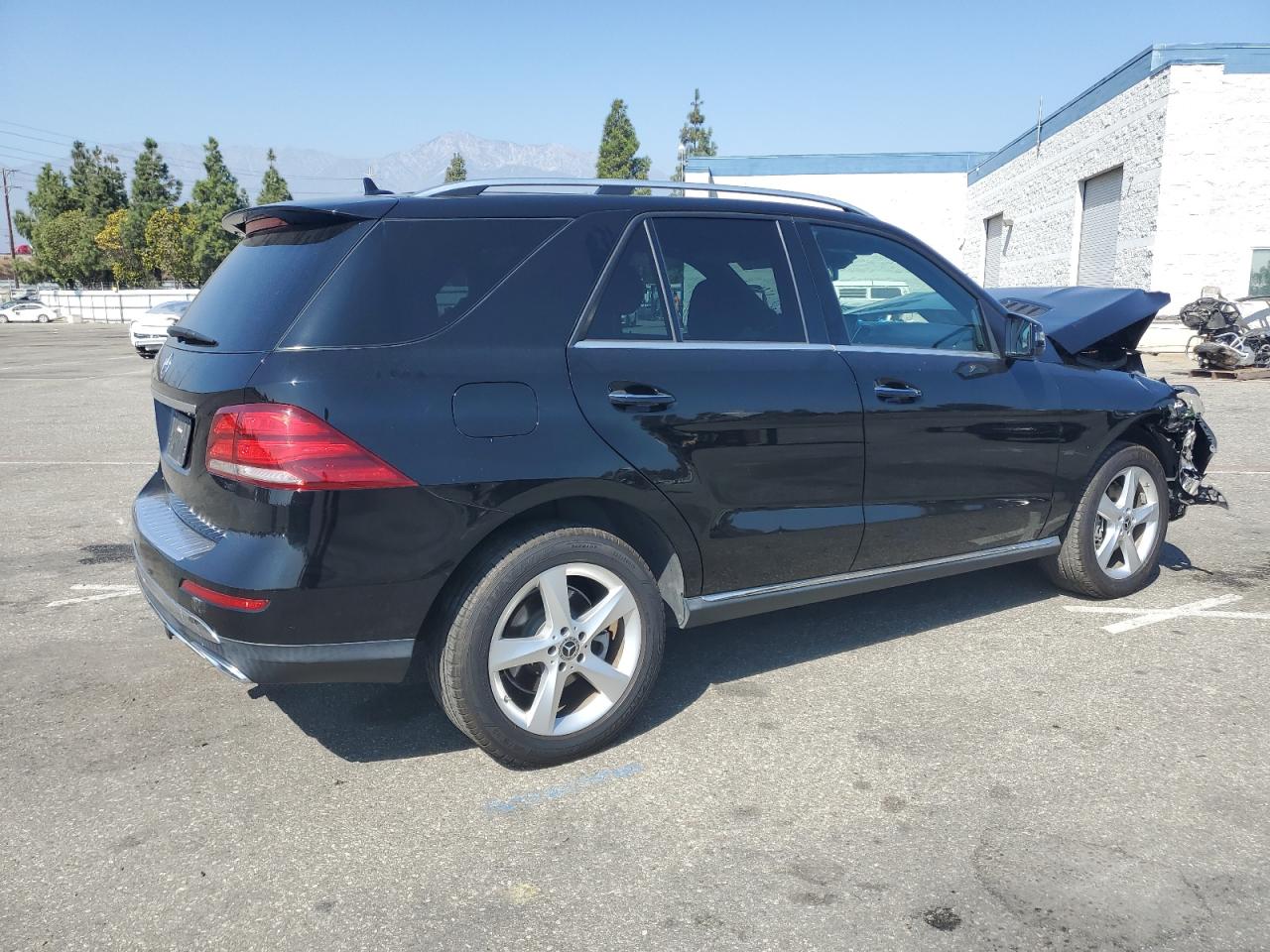 2017 Mercedes-Benz GLE VIN 4JGDA5JB7HA992473 Copart auction photo, front end damage thumbnail 3