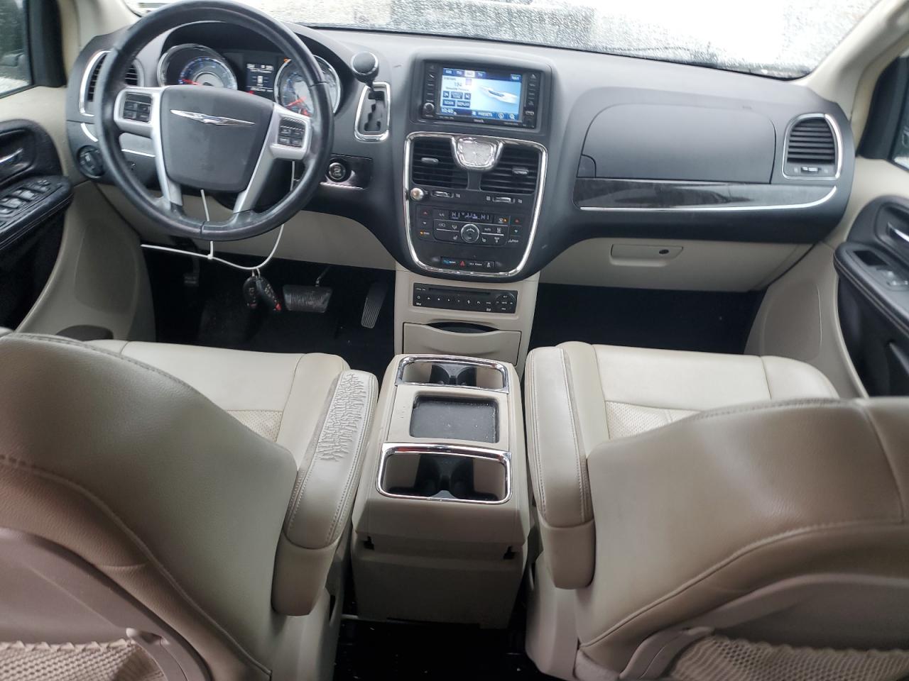 2011 Chrysler Town & Country VIN 2A4RR8DG0BR703779 Copart auction photo, front end damage thumbnail 8