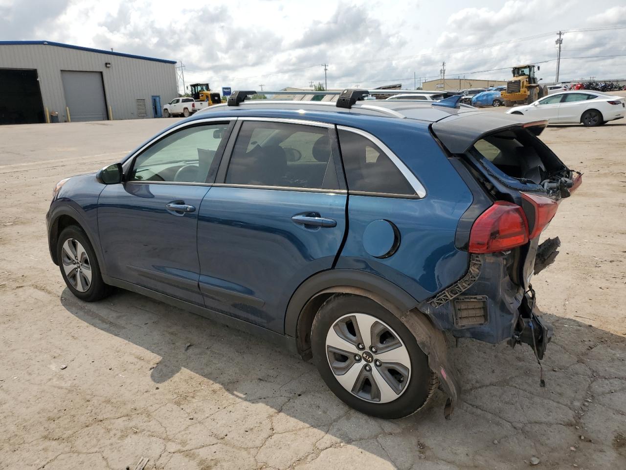 2020 KIA Niro VIN KNDCB3LC2L5360912 Copart auction photo, all over damage thumbnail 2