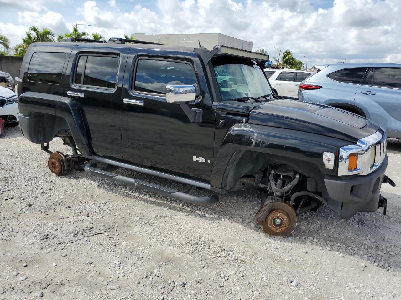 2006 Hummer H3 VIN 5GTDN136968171390 Copart auction photo, stripped damage thumbnail 4