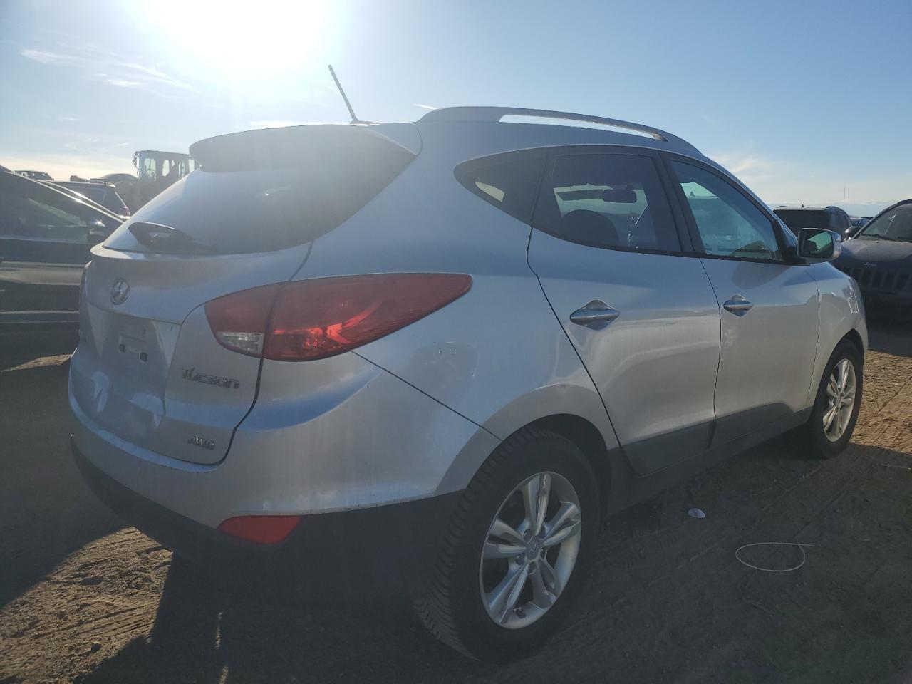 2013 Hyundai Tucson VIN KM8JUCACXDU756996 Copart auction photo, hail damage thumbnail 3