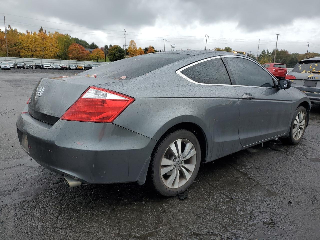 2010 Honda Accord VIN 1HGCS1B30AA000145 Copart auction photo, front end / minor dent/scratches damage thumbnail 3