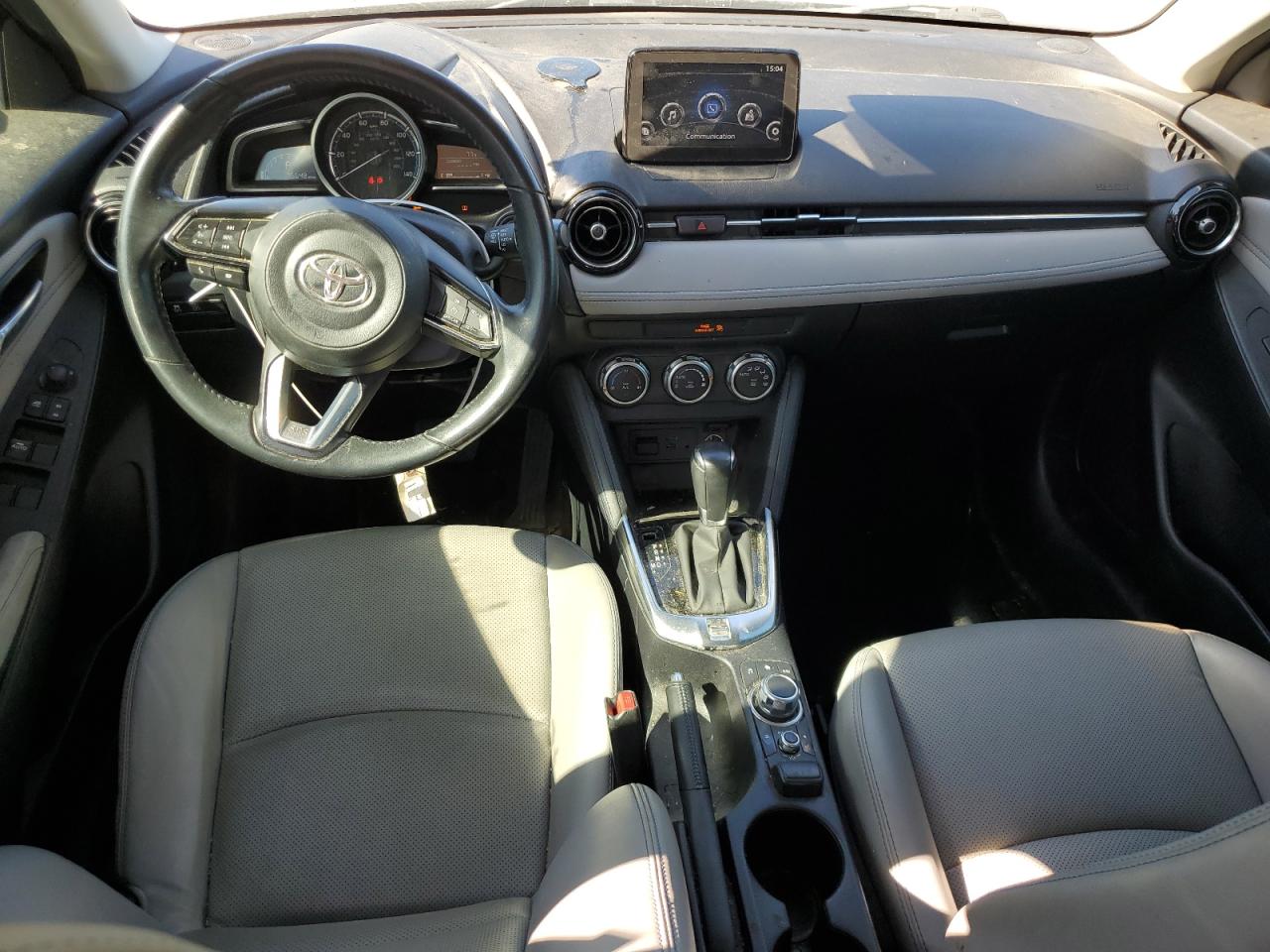 2019 Toyota Yaris VIN 3MYDLBYV6KY509234 Copart auction photo, front end damage thumbnail 8