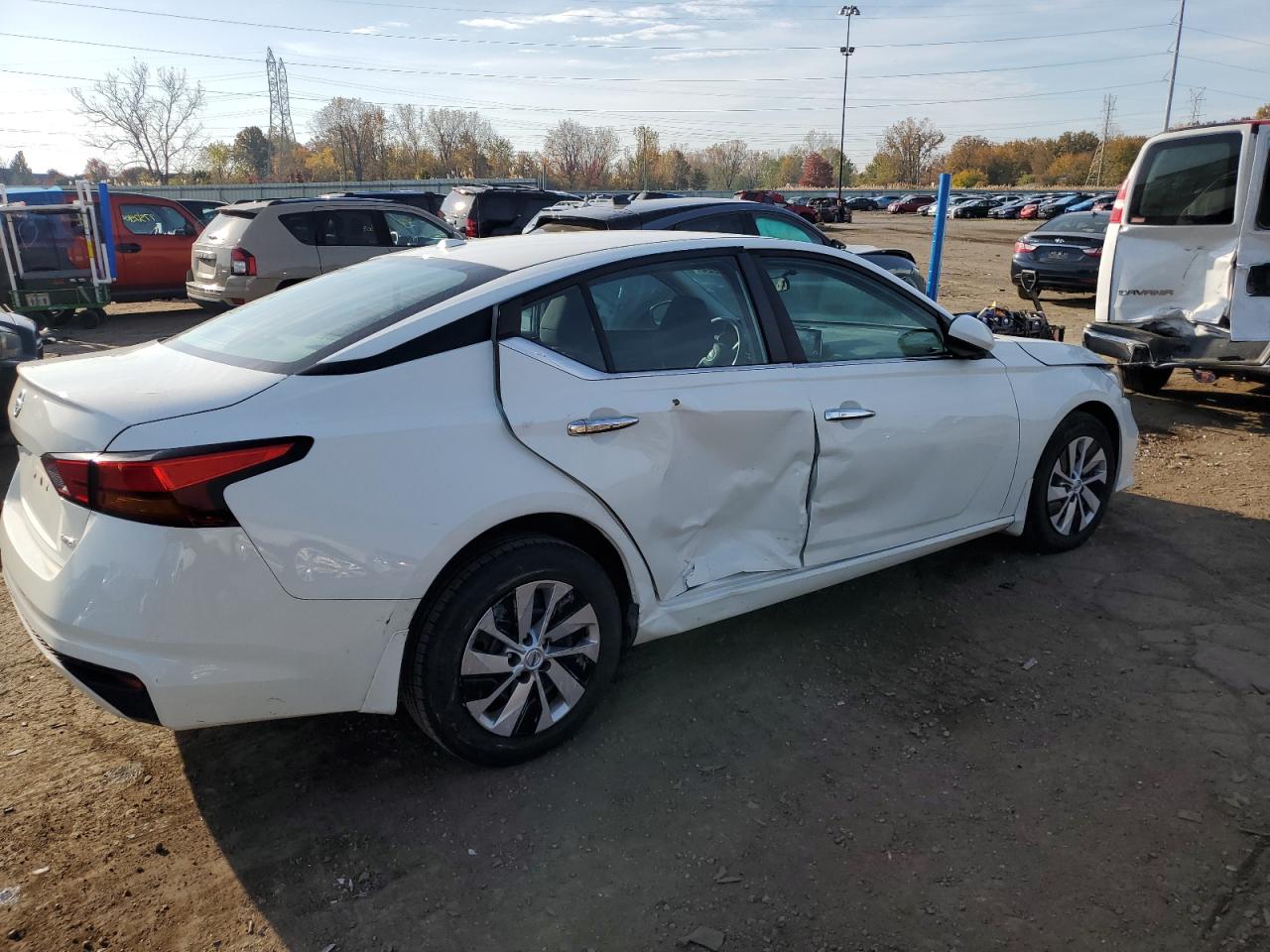 2019 Nissan Altima VIN 1N4BL4BW9KC200312 Copart auction photo, side damage thumbnail 3