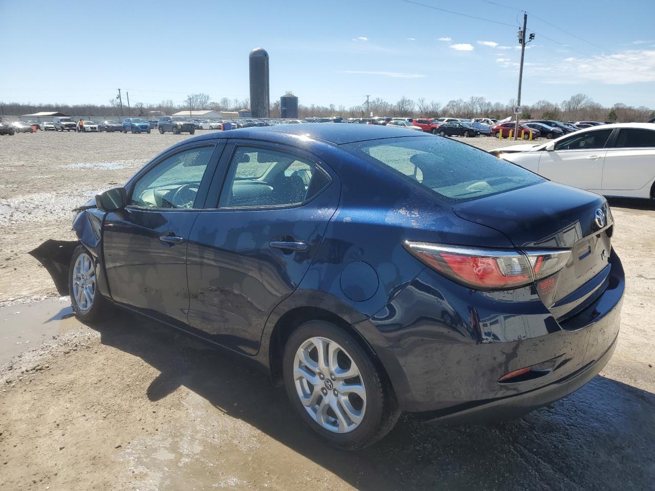 2017 Toyota Yaris VIN 3MYDLBYV3HY183613 Copart auction photo, side damage thumbnail 2