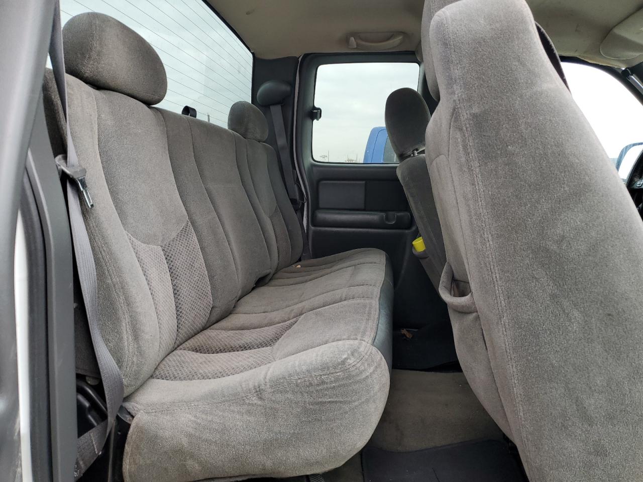 2004 Chevrolet Silverado VIN 1GCEC19V34Z161364 Copart auction photo, side damage thumbnail 10
