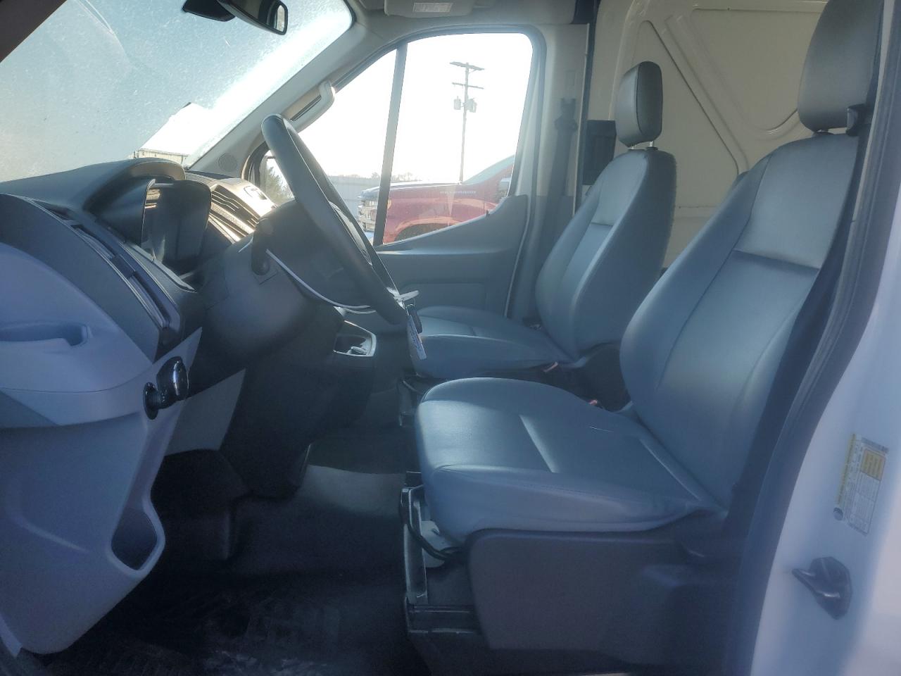 2017 Ford Transit VIN 1FTYR1CM1HKB07796 Copart auction photo, rear end / minor dent/scratches damage thumbnail 7