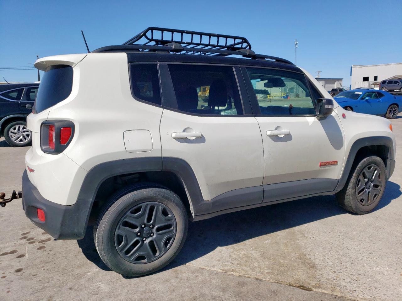 2018 Jeep Renegade VIN ZACCJBCBXJPH56501 Copart auction photo, front end damage thumbnail 3