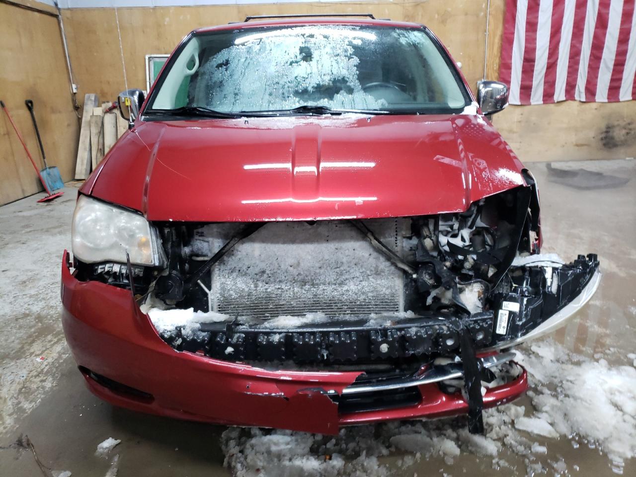 2012 Chrysler Town & Country VIN 2C4RC1CG4CR416625 Copart auction photo, front end / minor dent/scratches damage thumbnail 5