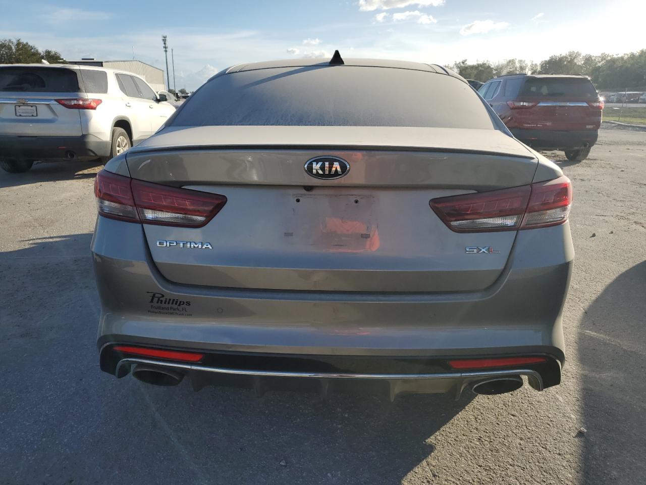 2017 KIA Optima VIN 5XXGV4L24HG126215 Copart auction photo, front end / side damage thumbnail 6