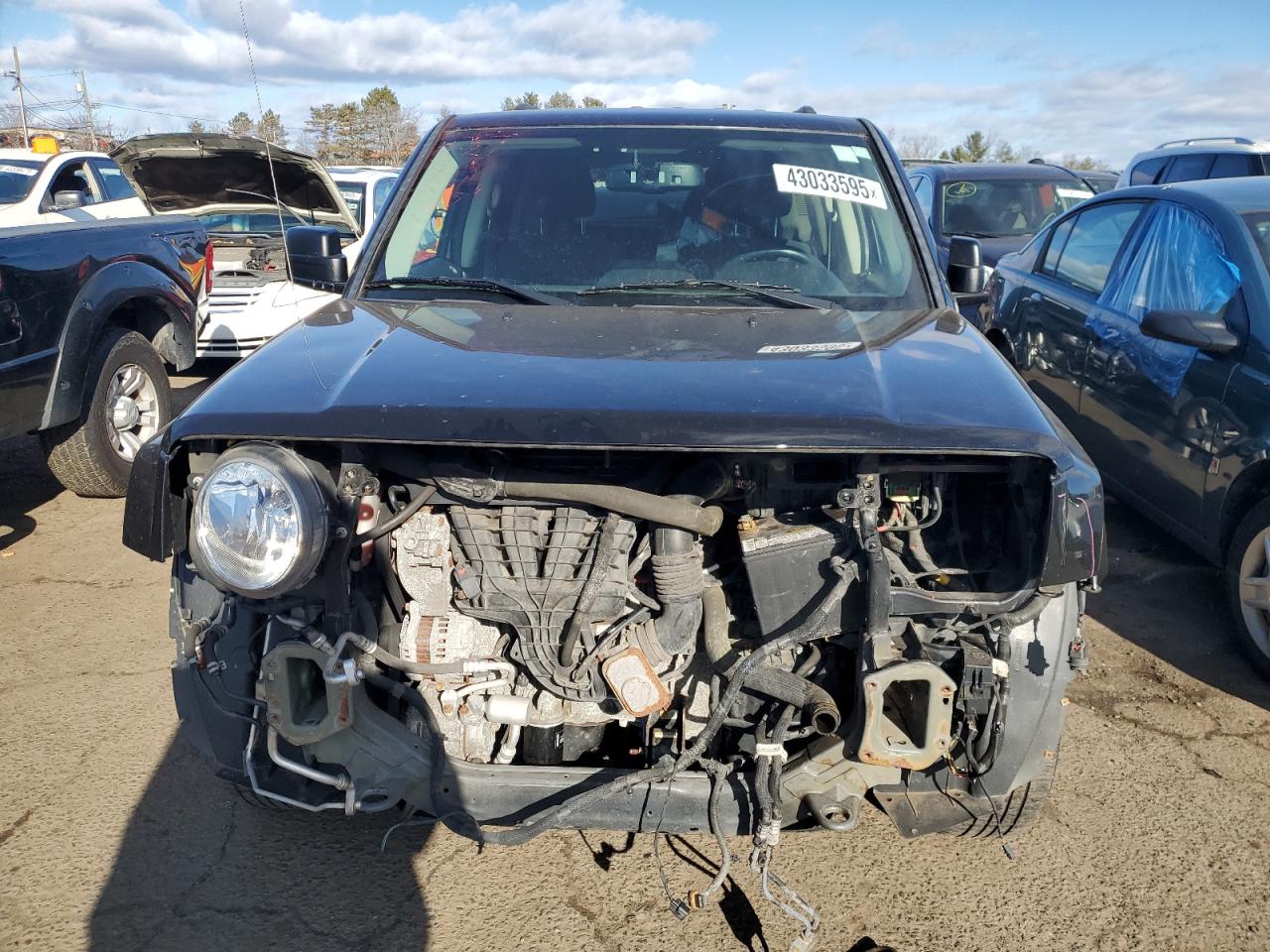 2015 Jeep Liberty (Patriot) VIN 1C4NJRFB9FD417005 Copart auction photo, front end damage thumbnail 5