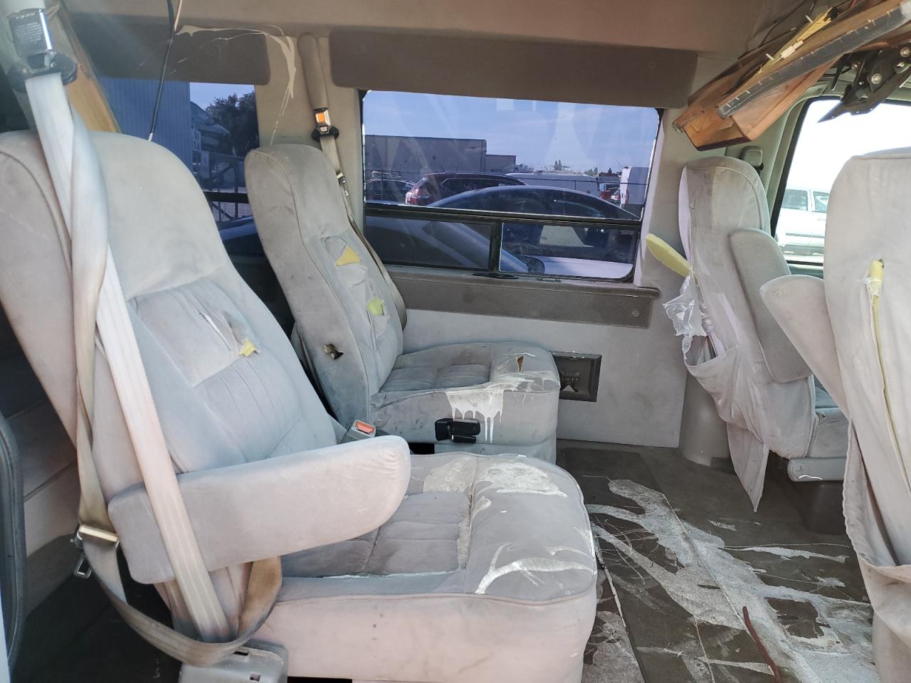 1998 GMC Savana VIN 1GDFG15R9W1059226 Copart auction photo, vandalism damage thumbnail 11