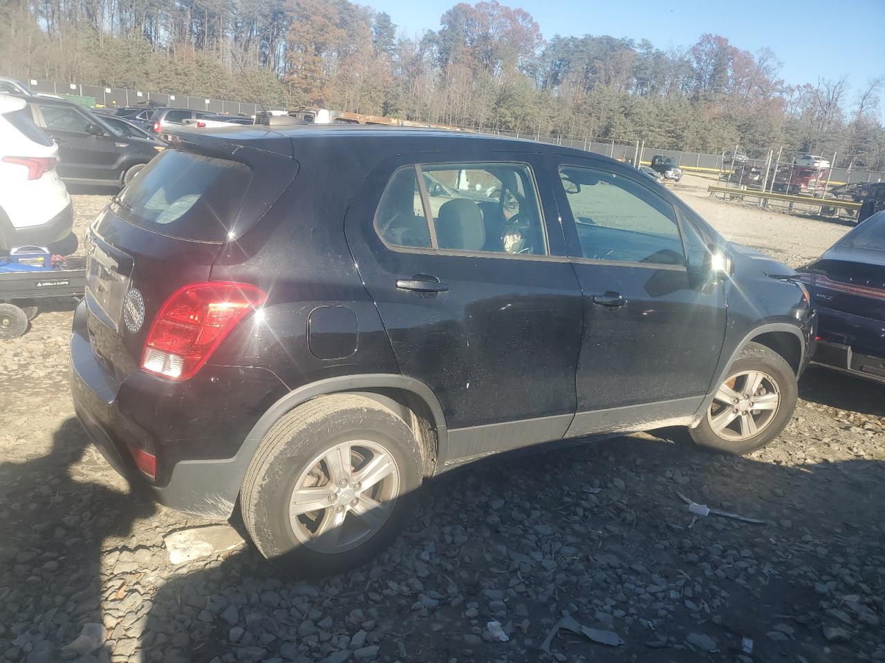 2019 Chevrolet Trax VIN 3GNCJNSB2KL254845 Copart auction photo, front end damage thumbnail 3