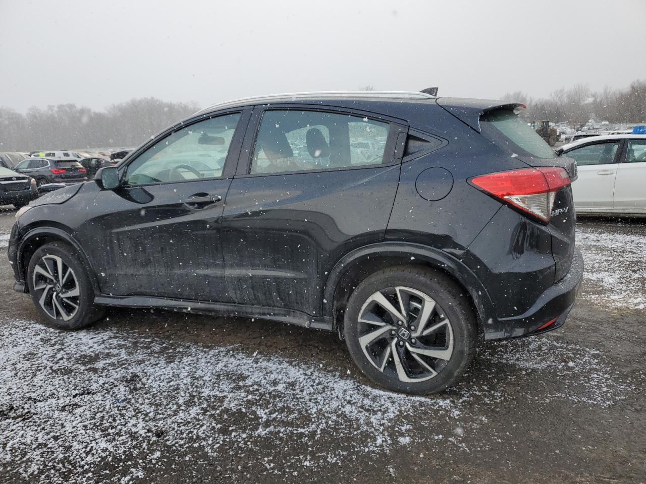 2020 Honda HR-V VIN 3CZRU6H16LM723343 Copart auction photo, front end damage thumbnail 2