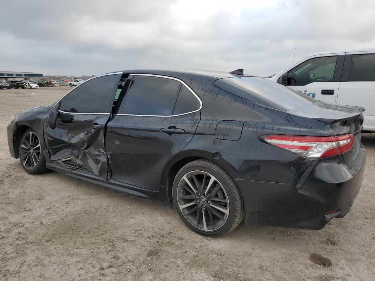 2019 Toyota Camry VIN 4T1B61HK4KU171151 Copart auction photo, side / front end damage thumbnail 2
