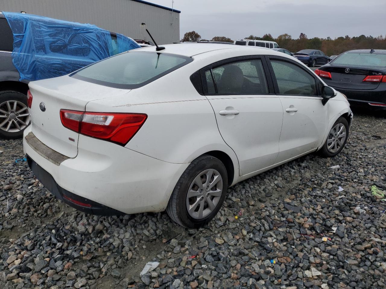 2013 KIA Rio VIN KNADM4A37D6204221 Copart auction photo, front end damage thumbnail 3