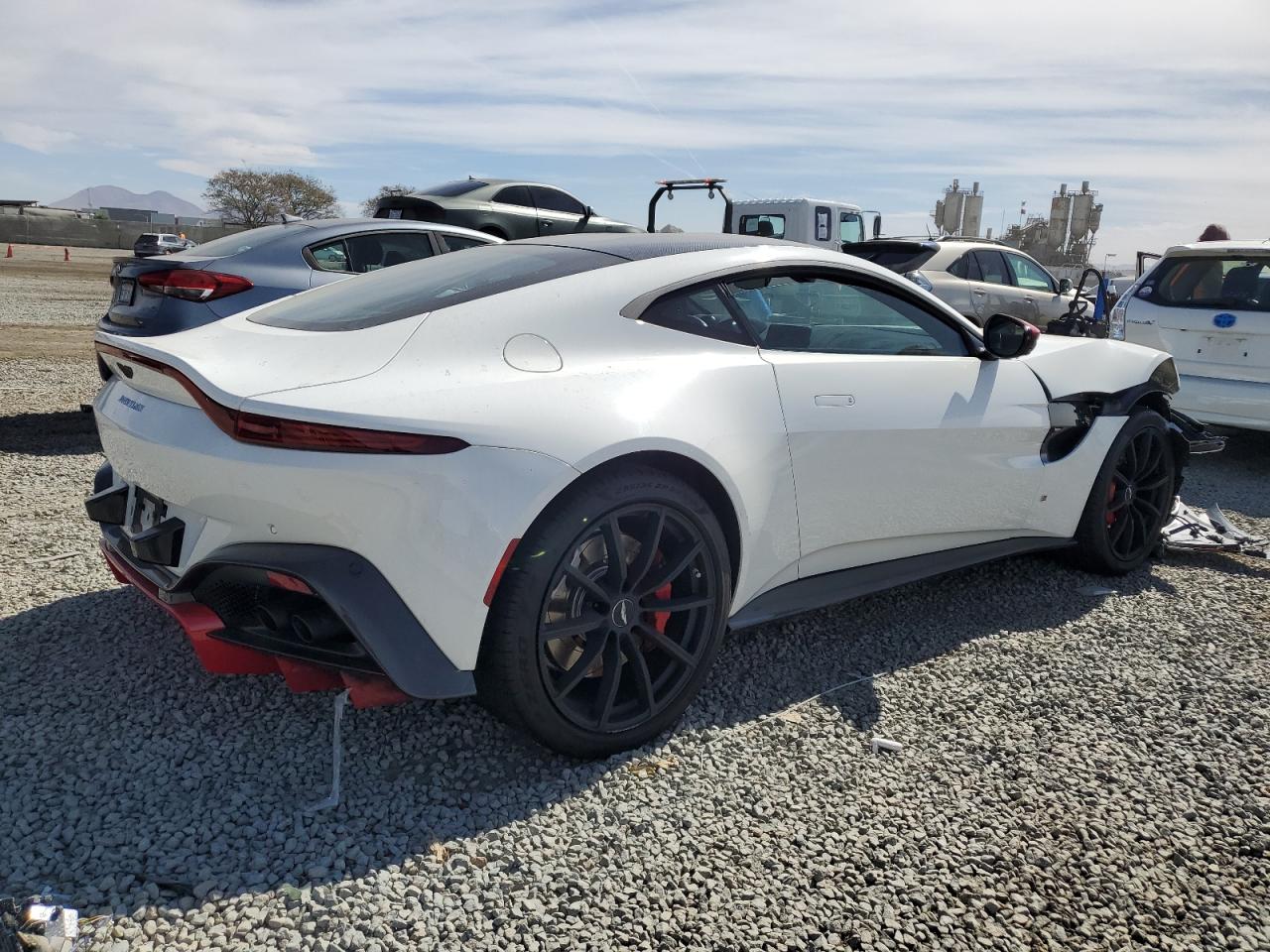 2019 Aston Martin Vantage VIN SCFSMGAW9KGN02588 Copart auction photo, front end damage thumbnail 3
