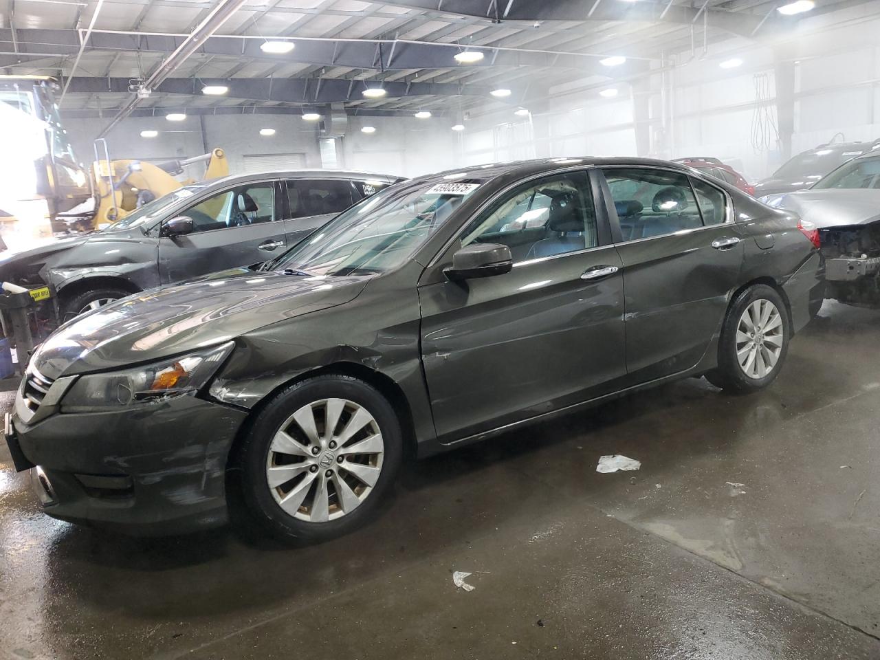2015 Honda Accord VIN 1HGCR2F81FA015588