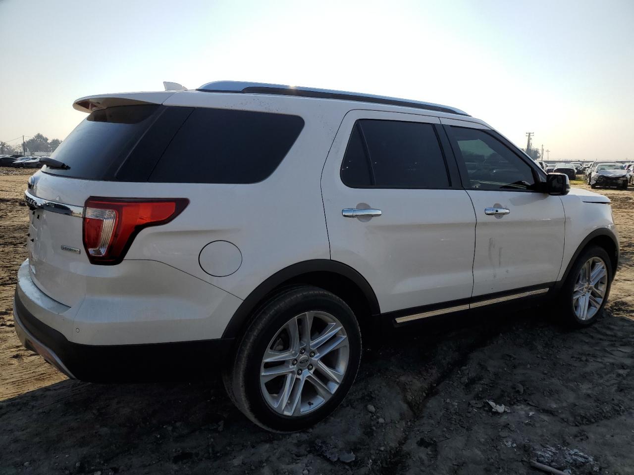 2017 Ford Explorer VIN 1FM5K7FH9HGE24460 Copart auction photo, front end / undercarriage damage thumbnail 3
