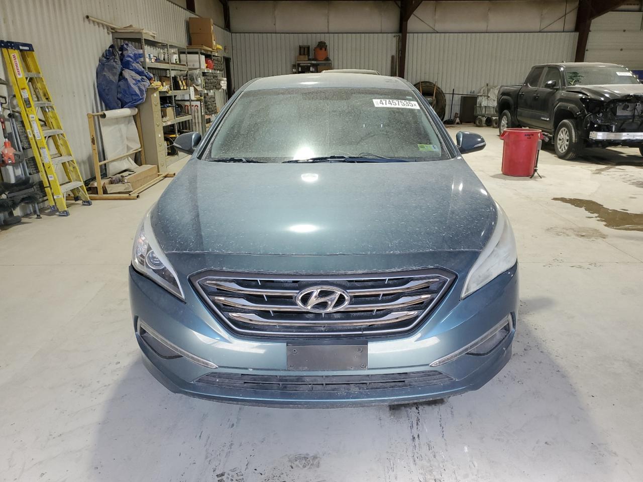 2015 Hyundai Sonata VIN 5NPE34AF7FH077404 Copart auction photo, minor dent/scratches damage thumbnail 5